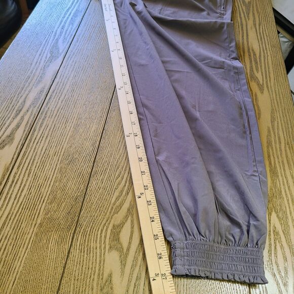 NEW Athleta Savannah Jogger Pants 6 Purple Lightweight  Pockets Pull-On Fitness - Picture 13 of 13